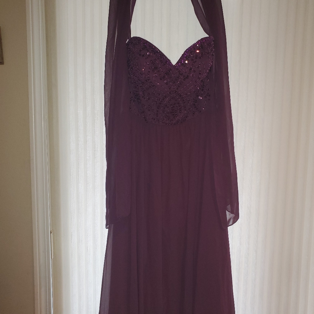 Prom Dress - Picture 4 of 4